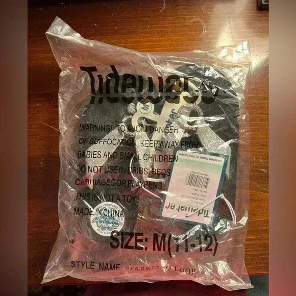 Toddler Size 11-12 Tidewater Silver Sparkling Loop Flip- Flops - Picture 6 of 7